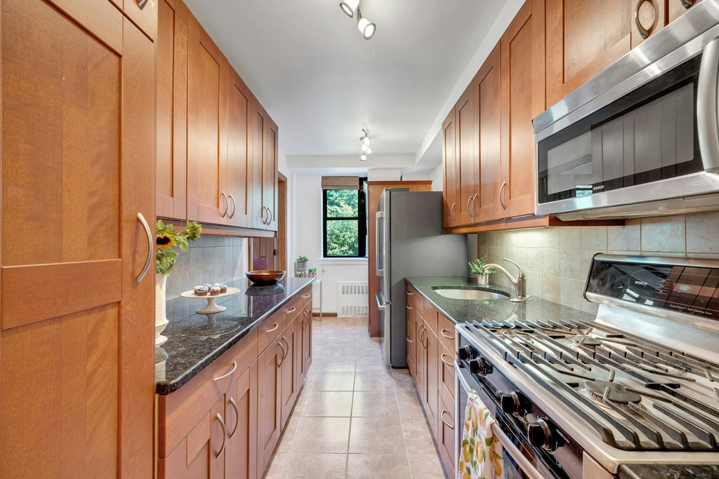 735 Kappock Street, Unit 8F photo 12