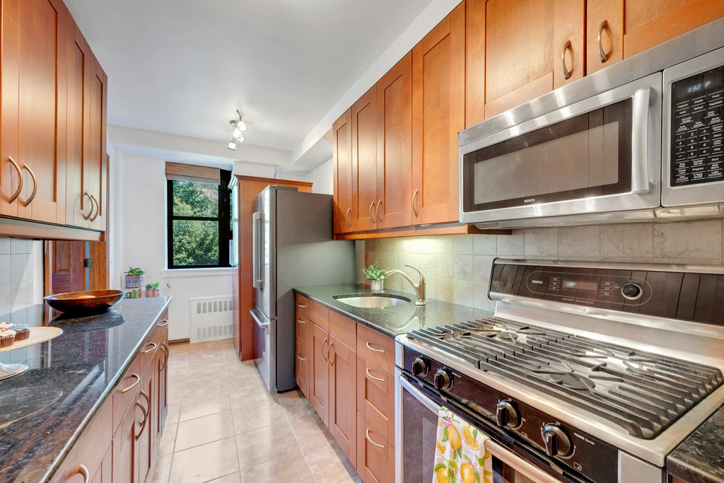 735 Kappock Street, Unit 8F photo 13