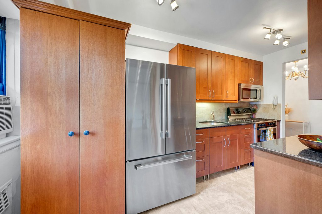 735 Kappock Street, Unit 8F photo 18
