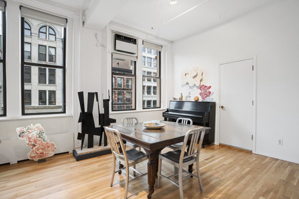 542 Broadway, Unit 5F photo 4