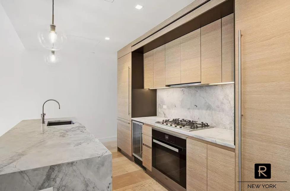 215 West 28th Street, Unit 6E photo 7