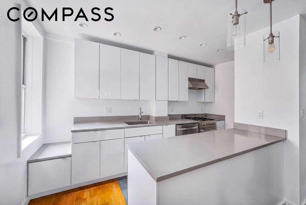 302 East 88th Street, Unit 6G photo 4