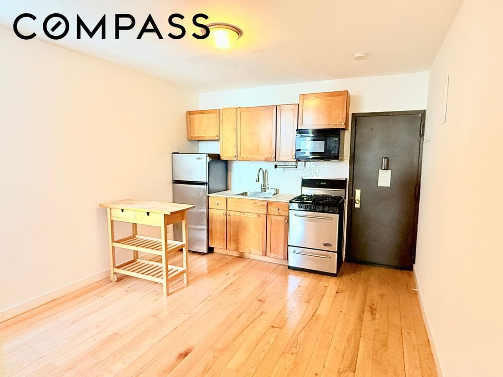 245 West 115th Street, Unit 16 photo 3