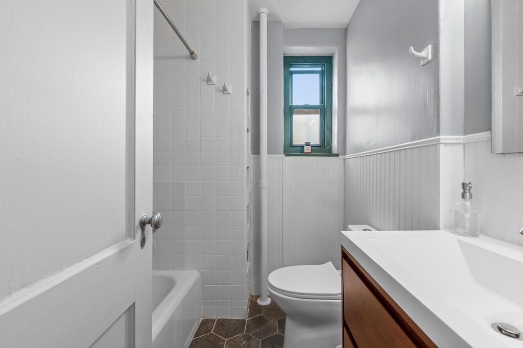 34-41 78th Street, Unit 4G photo 6