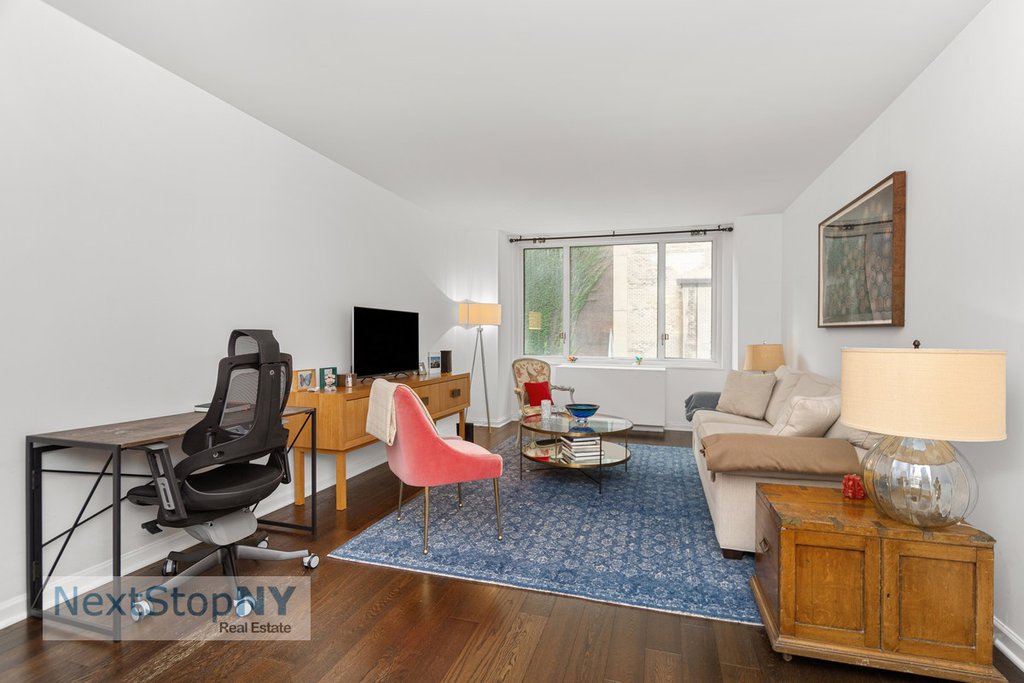 245 East 54th Street, Unit 4C