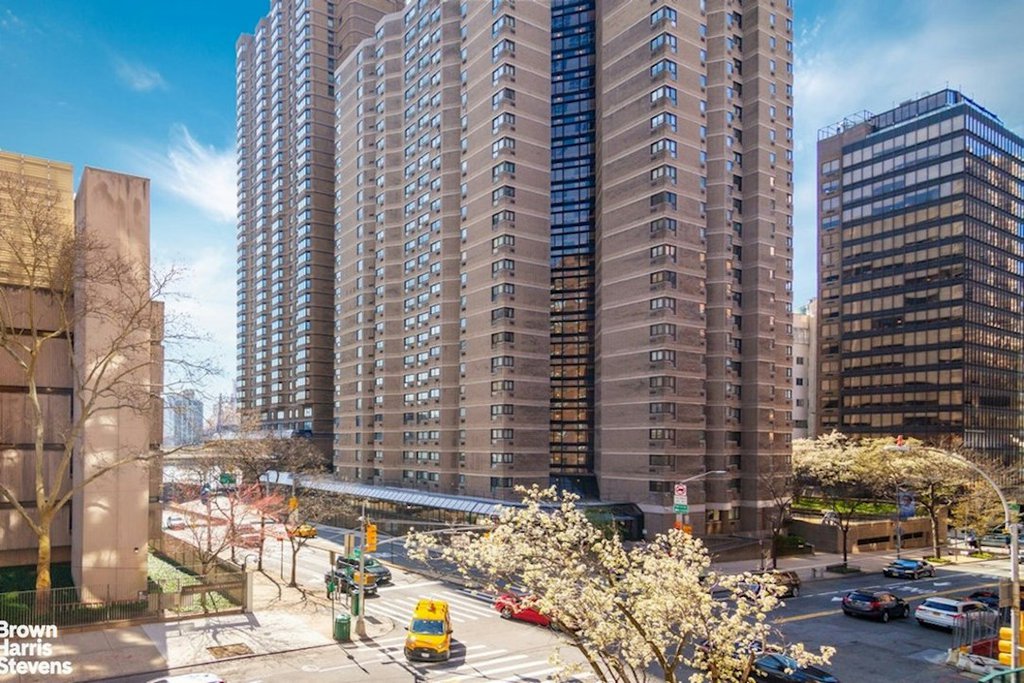 1175 York Avenue, Unit 4F photo 8
