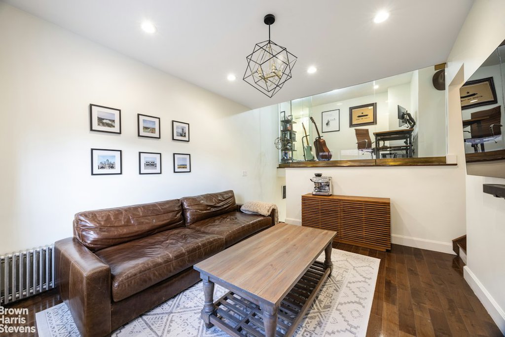 211 Thompson Street, Unit 4A
