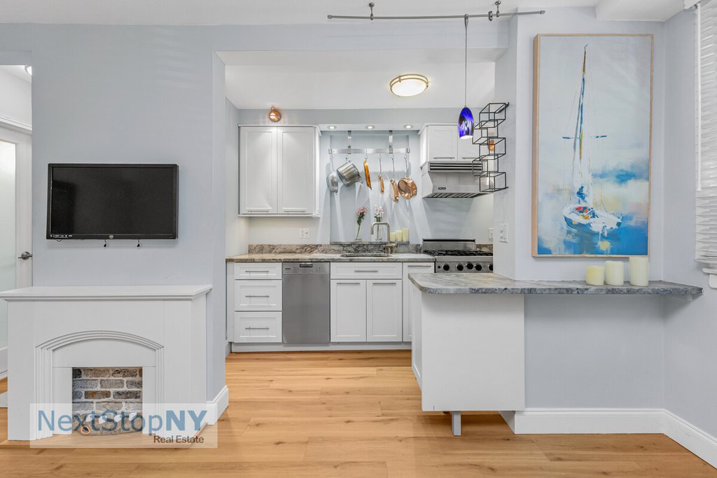 520 East 76th Street, Unit 1F photo 4