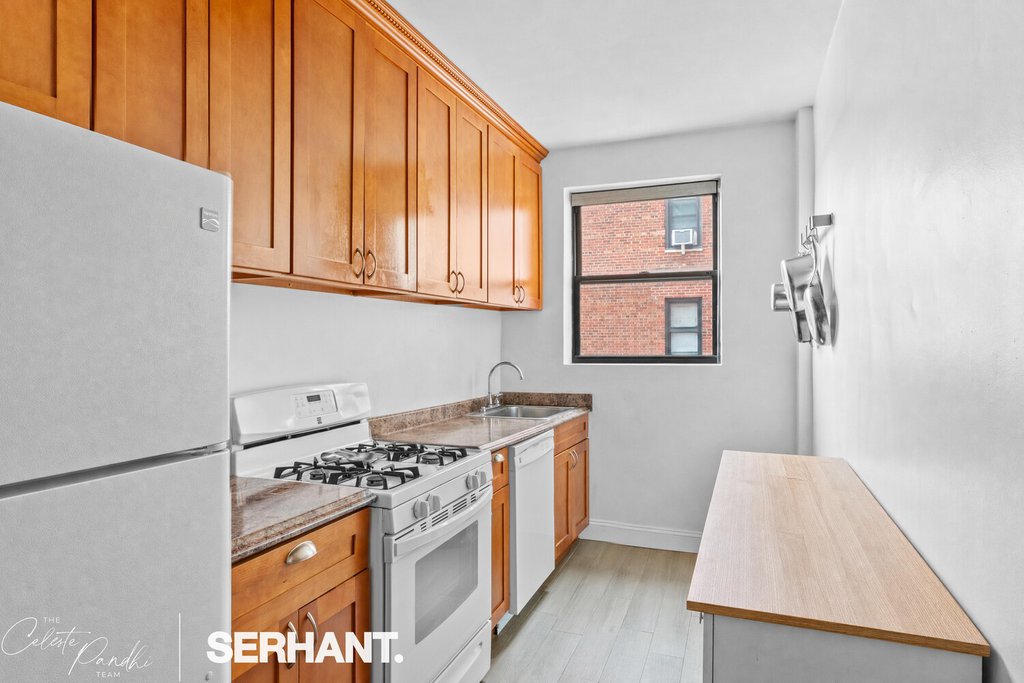 159-00 Riverside DRIVE WEST, Unit 5A photo 12
