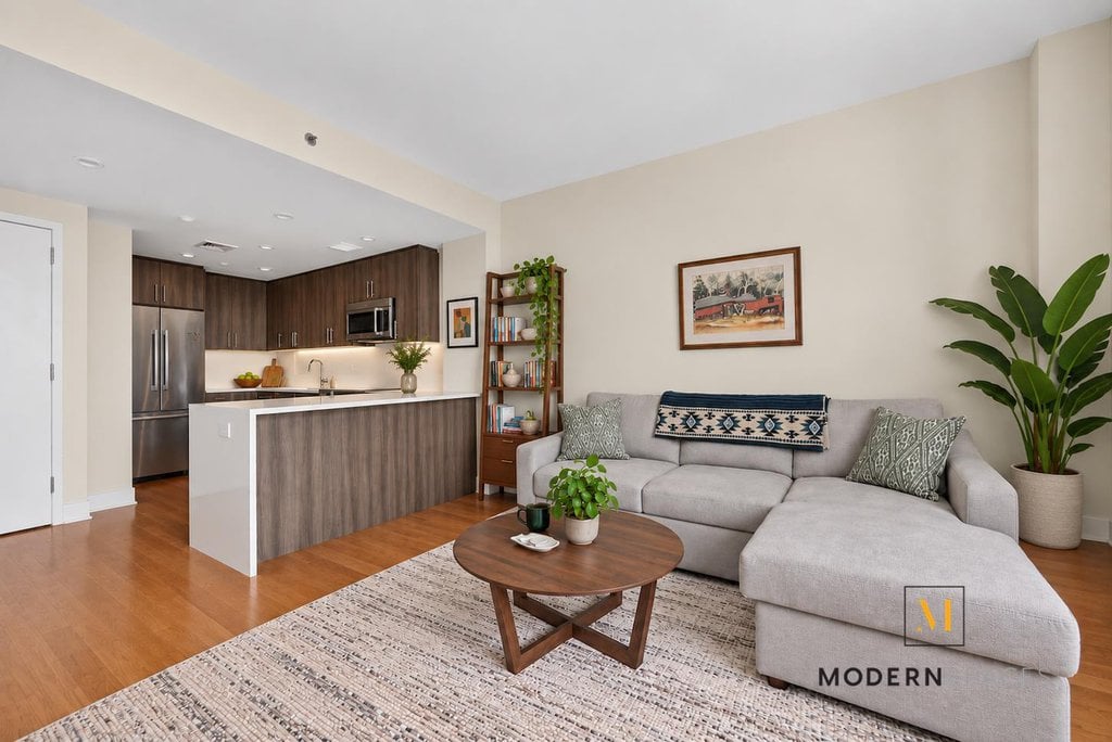 47-28 11th Street, Unit 6D