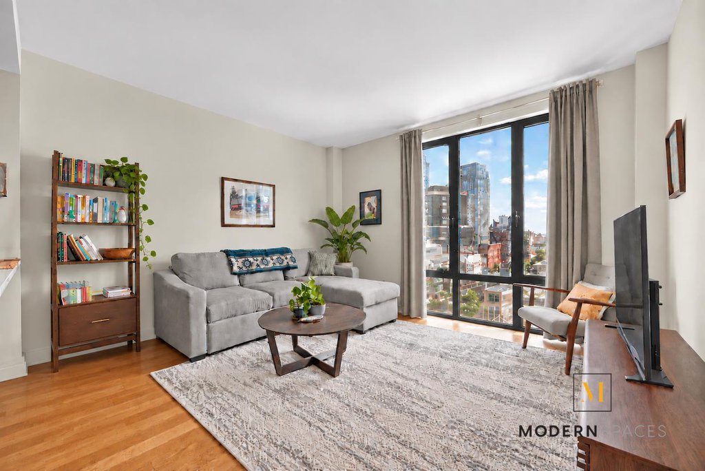 47-28 11th Street, Unit 6D photo 2