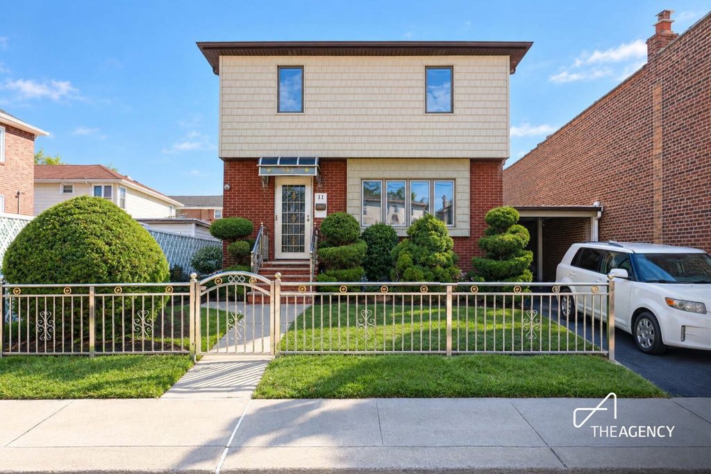 11 Austin Avenue – For Sale