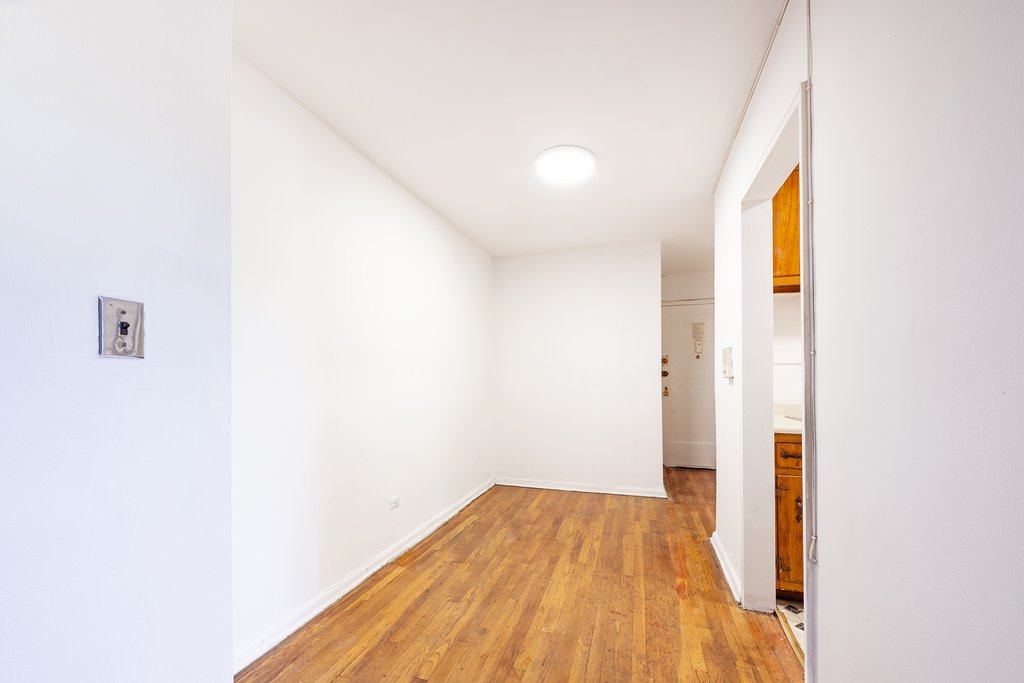 65-15 38th Avenue, Unit 4H photo 6