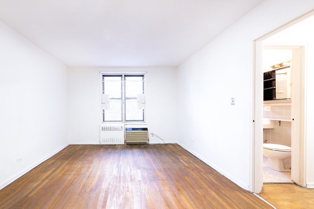 65-15 38th Avenue, Unit 4H photo 11