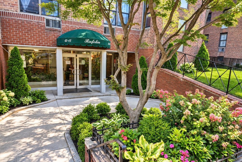 65-15 38th Avenue, Unit 4H photo 19