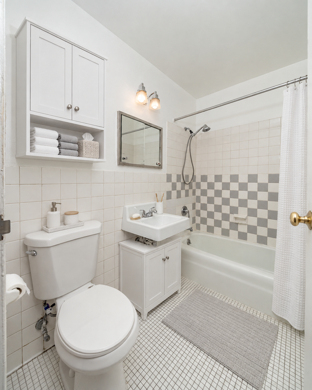315 West 232nd Street, Unit 4L photo 13