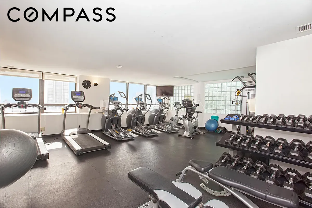 240 East 47th Street, Unit 22B photo 11
