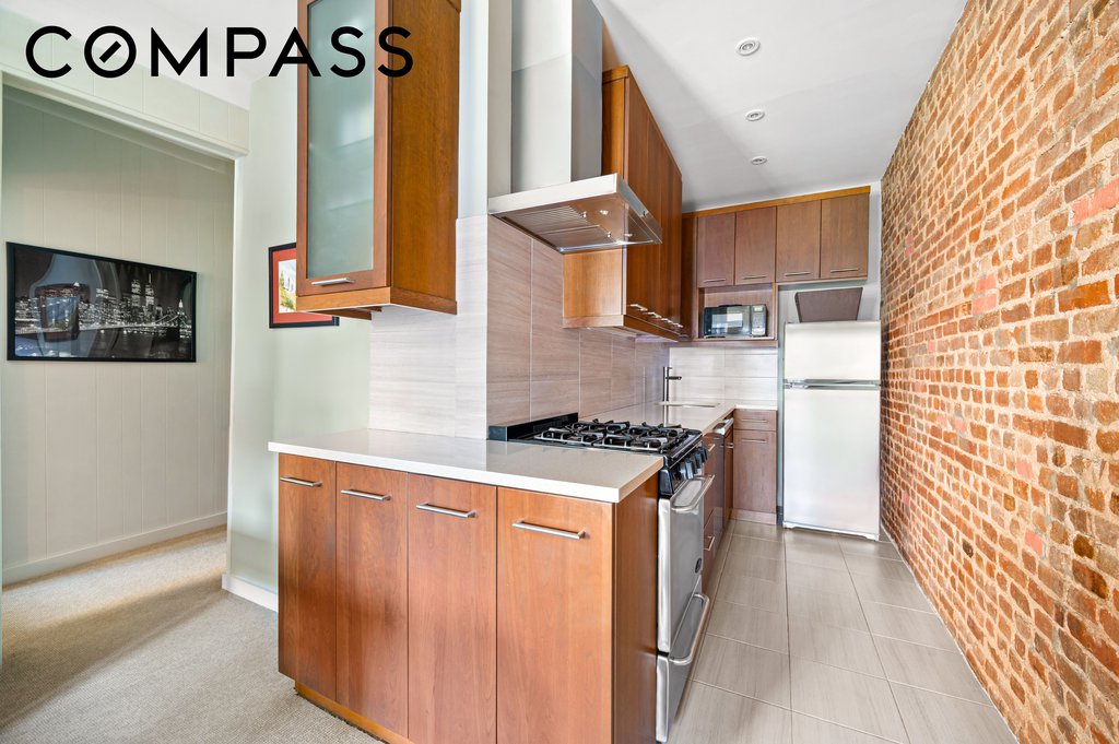 130 West 71st Street, Unit 10 photo 2