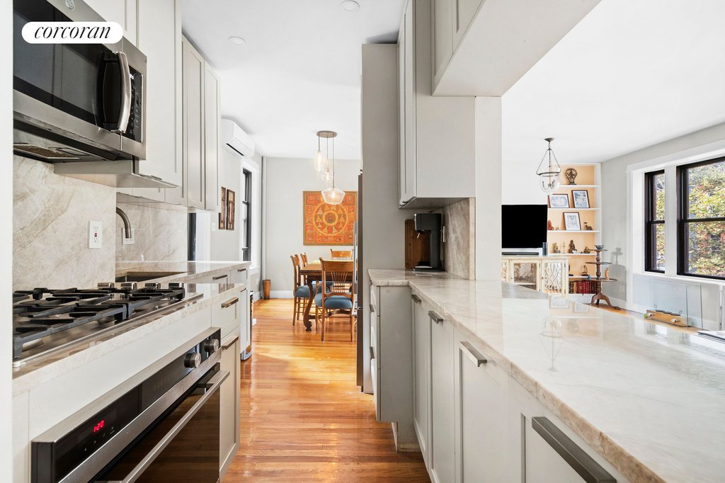 322 6th Street, Unit 7 photo 3