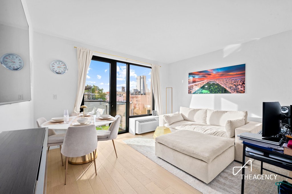 181 East 101st Street, Unit PH2 photo 2