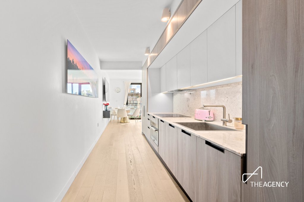 181 East 101st Street, Unit PH2 photo 4