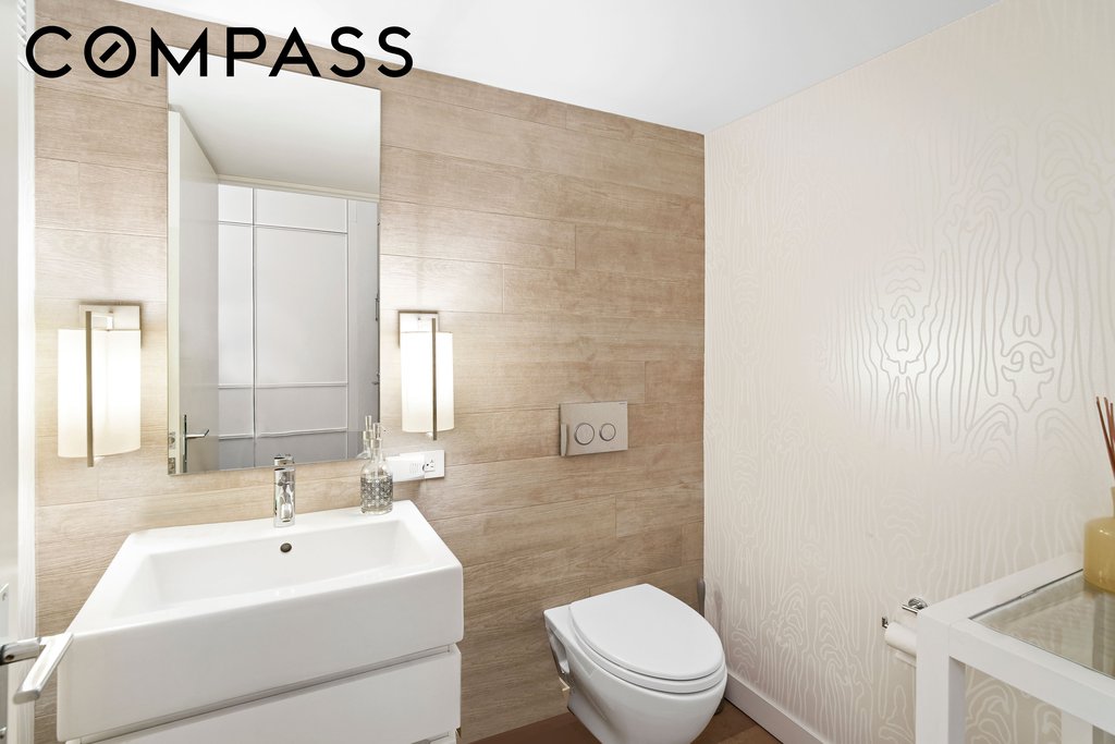 421 Hudson Street, Unit 221 photo 13