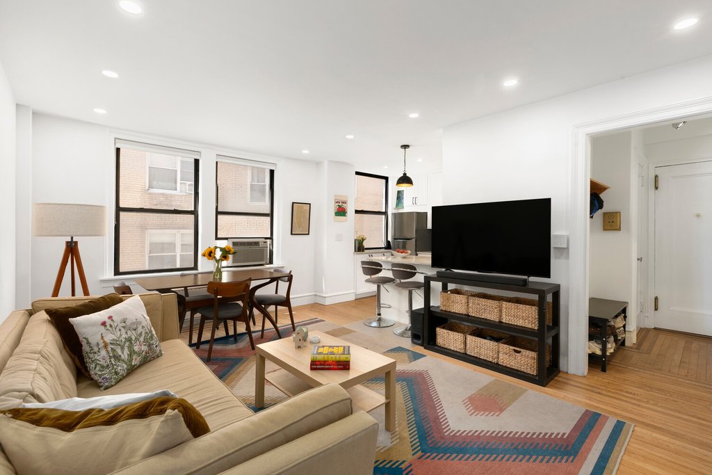 136 East 36th Street, Unit 10DE