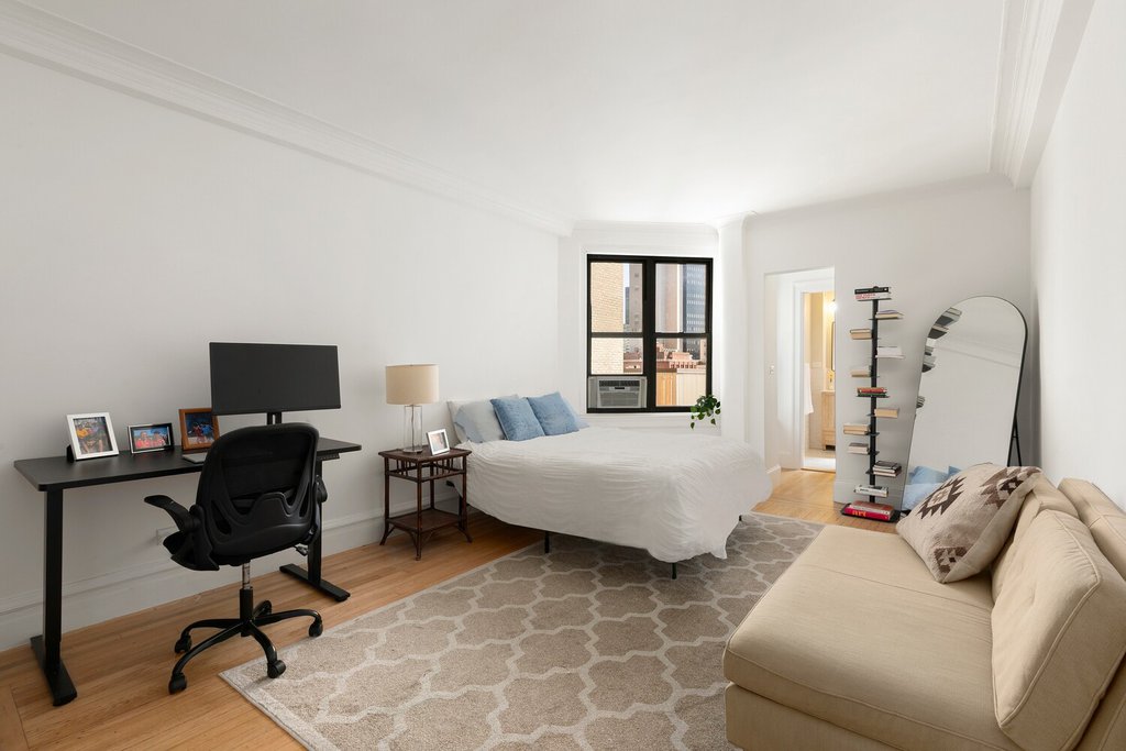 136 East 36th Street, Unit 10DE photo 4