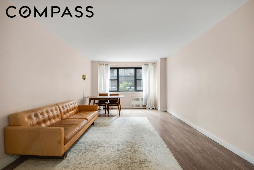 357 East 57th Street, Unit 2E photo 4