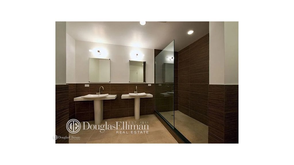 5-43 48th Avenue, Unit 5D photo 5