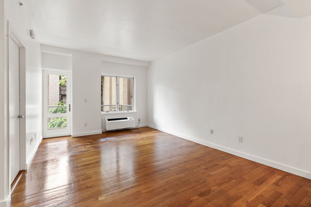 330 East 109th Street, Unit 5B photo 2