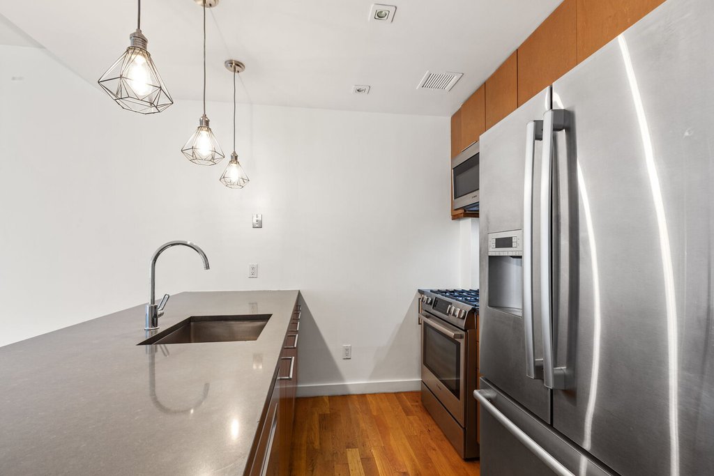 330 East 109th Street, Unit 5B photo 4