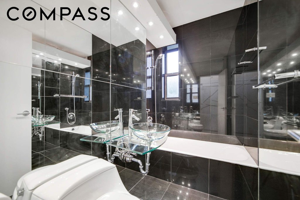 330 East 70th Street, Unit 4G photo 5