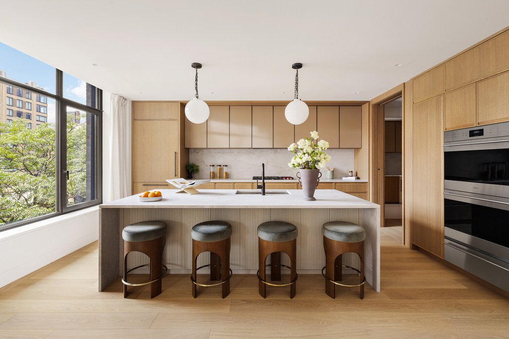 142 West 21st Street, Unit 7B photo 3