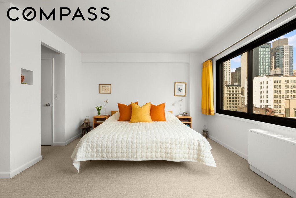 201 West 21st Street, Unit 12C photo 5