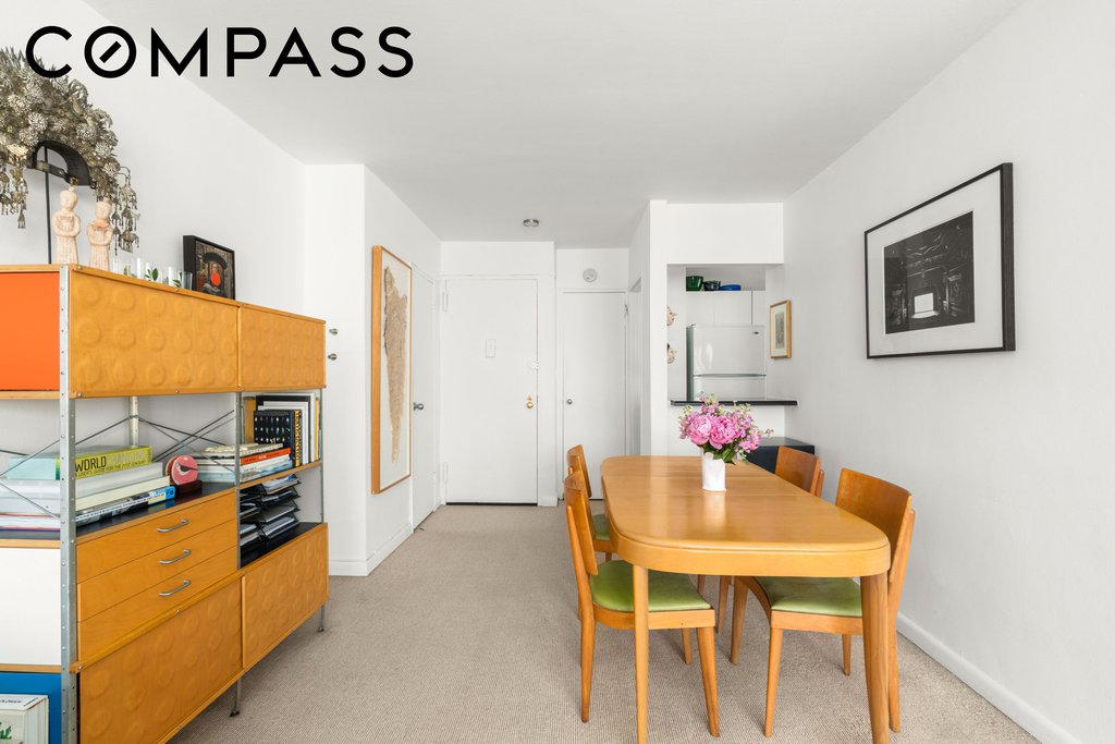 201 West 21st Street, Unit 12C photo 6