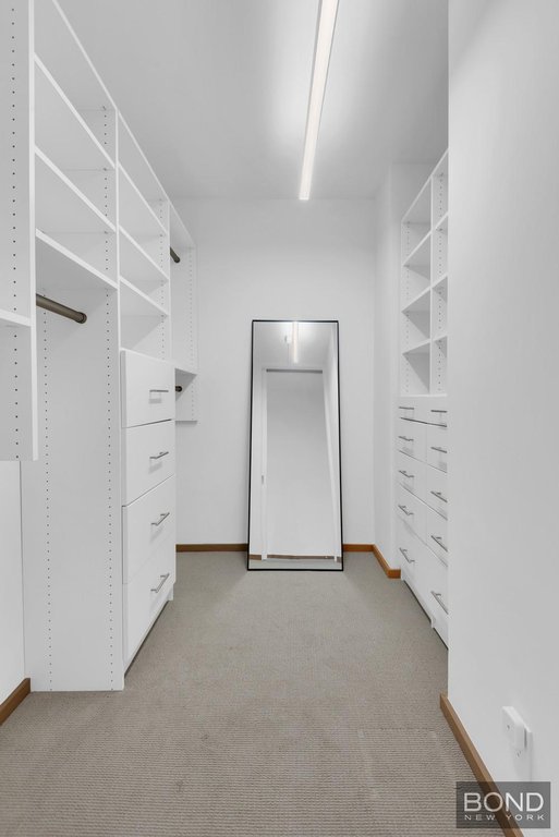 1 Irving Place, Unit V16D photo 7
