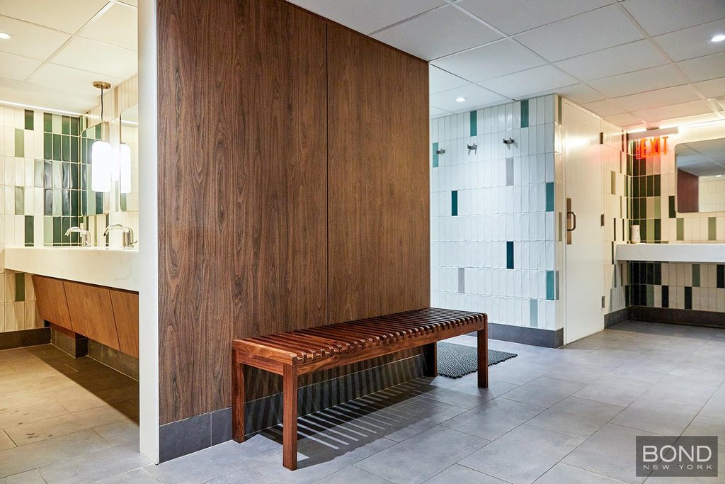 1 Irving Place, Unit V16D photo 11