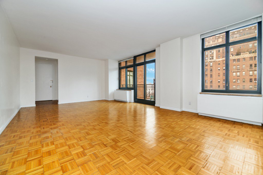 222 Riverside Drive, Unit 11E photo 11