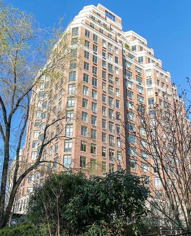222 Riverside Drive, Unit 11E photo 18