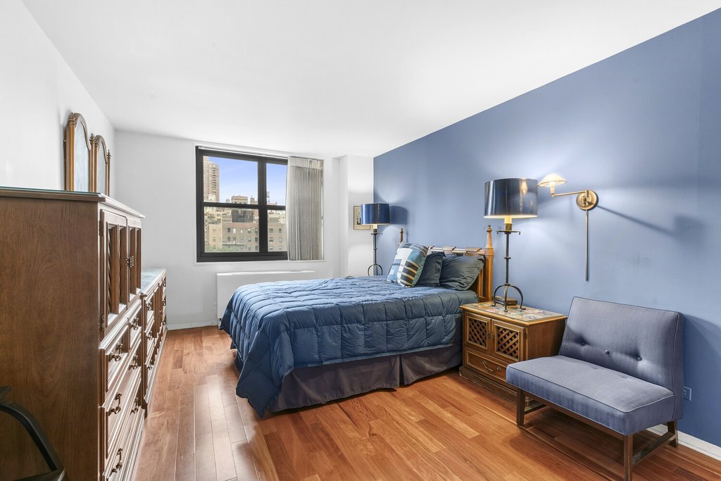 200 East 90th Street, Unit 12G photo 6