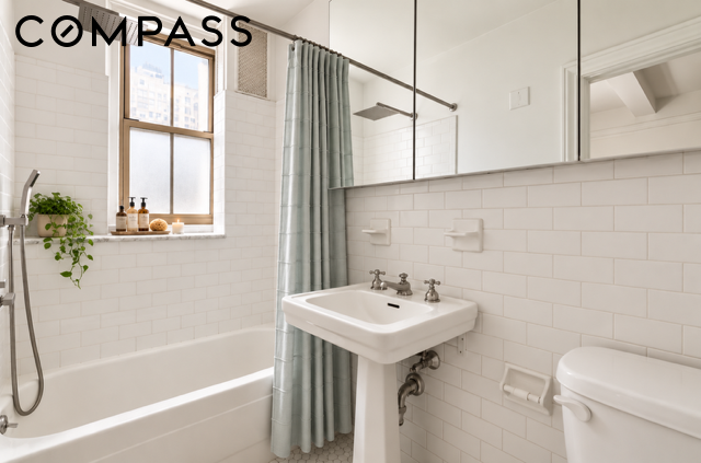 170 West 74th Street, Unit 409 photo 9