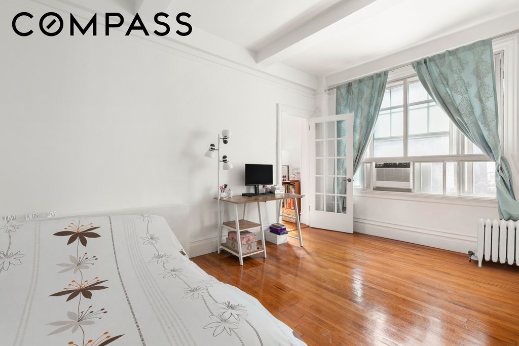 170 West 74th Street, Unit 409 photo 10