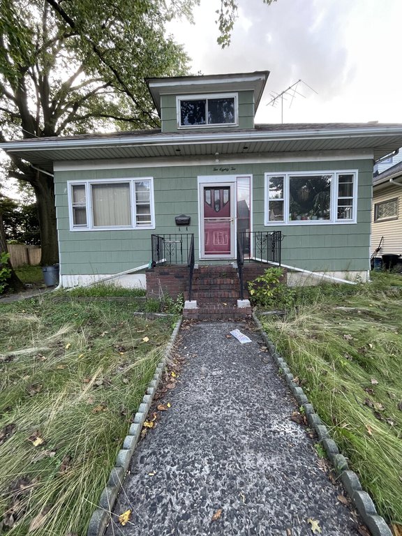 282 Wardwell Avenue – For Sale