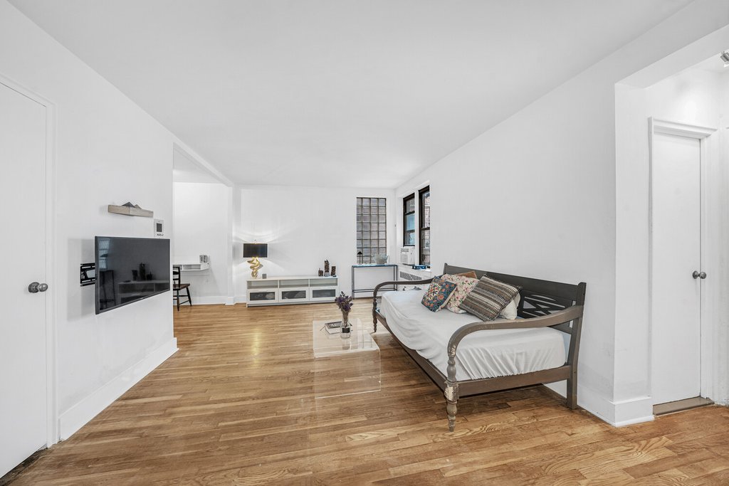 54 East 8th Street, Unit 3L photo 8