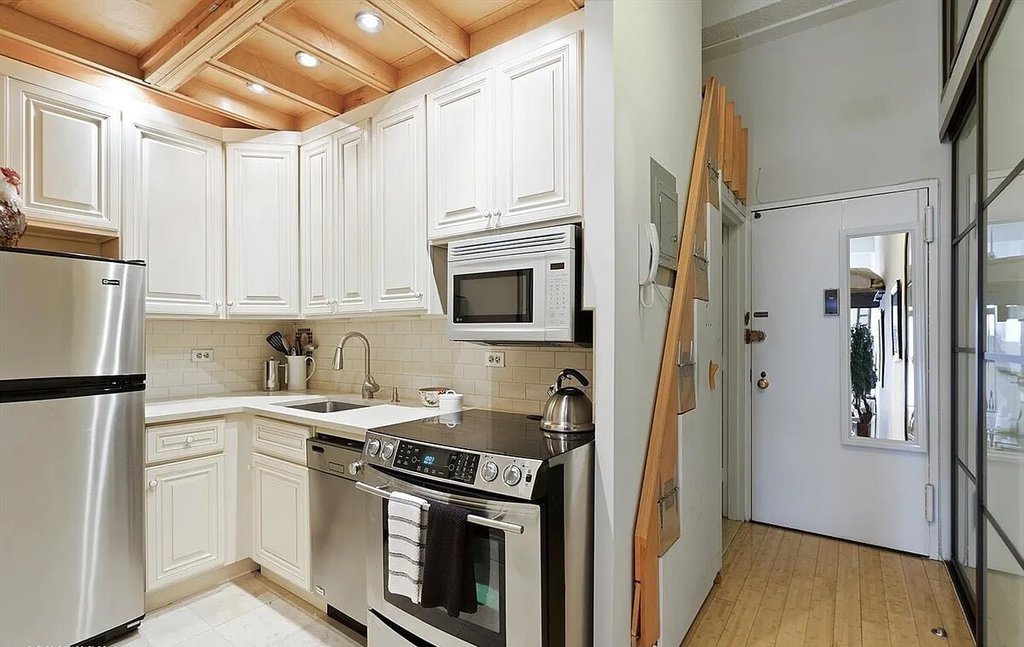 244 Madison Avenue, Unit 11F photo 3