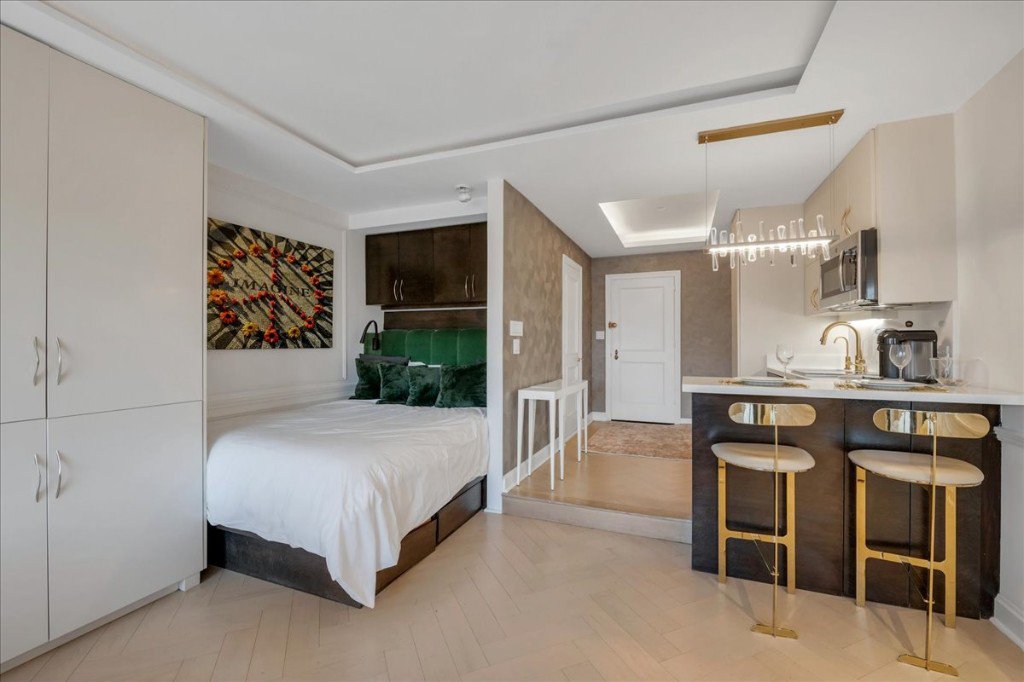 150 Central Park South, Unit 503 photo 4