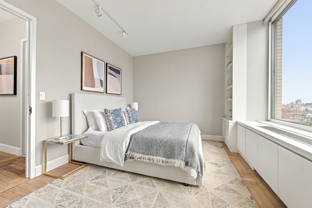 200 Riverside Boulevard, Unit 25E photo 4