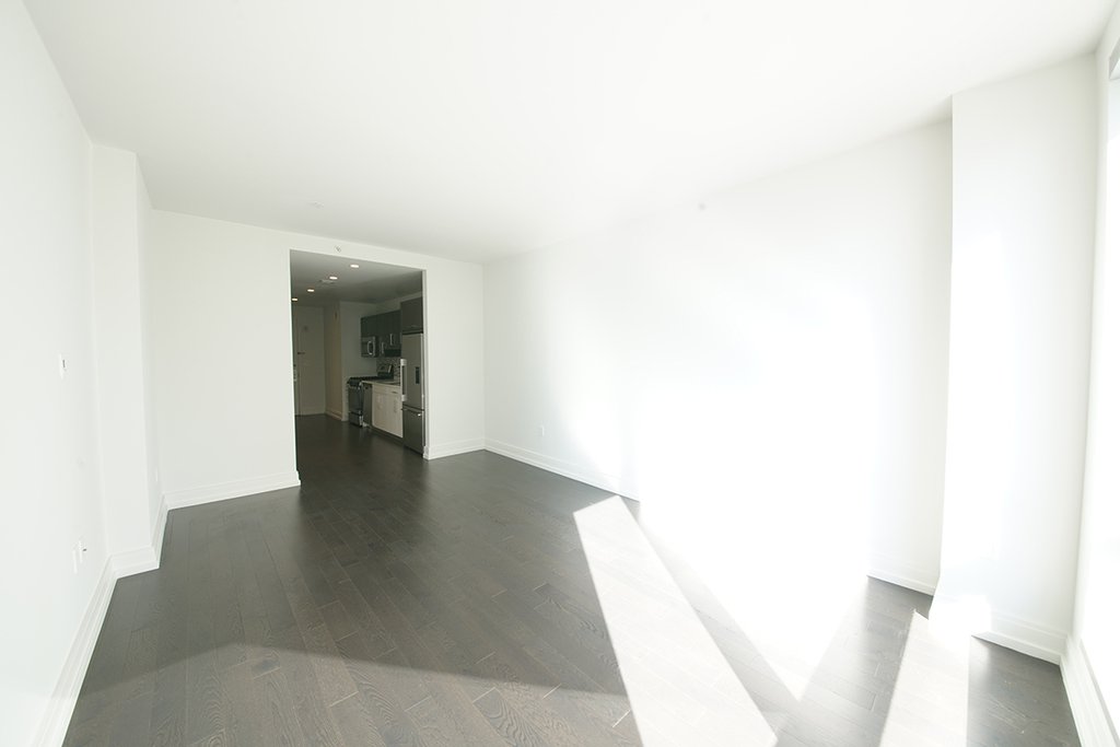 555 Tenth Avenue, Unit 35G photo 3