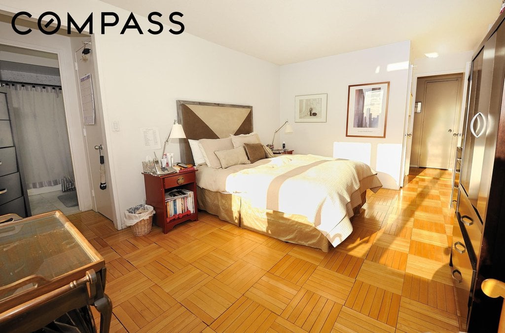 330 East 38th Street, Unit 54D photo 12